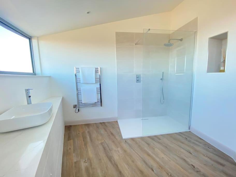 Luxury Converted Water Tower In Flockton Villa Emley Eksteriør billede