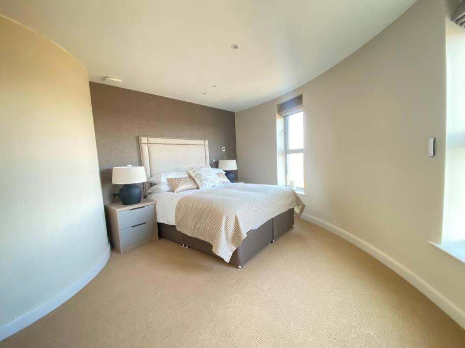 Luxury Converted Water Tower In Flockton Villa Emley Eksteriør billede