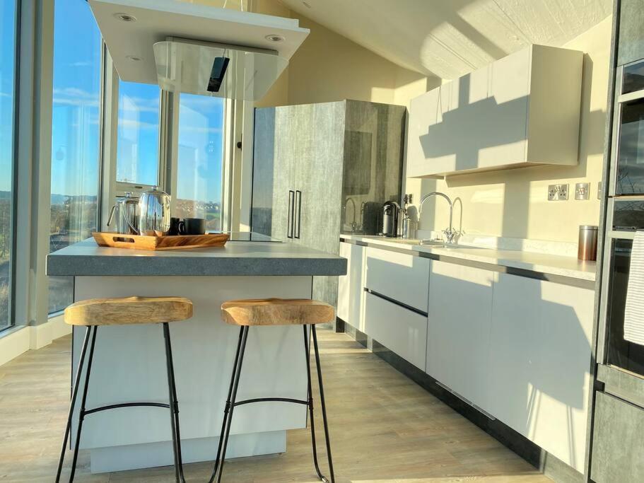 Luxury Converted Water Tower In Flockton Villa Emley Eksteriør billede
